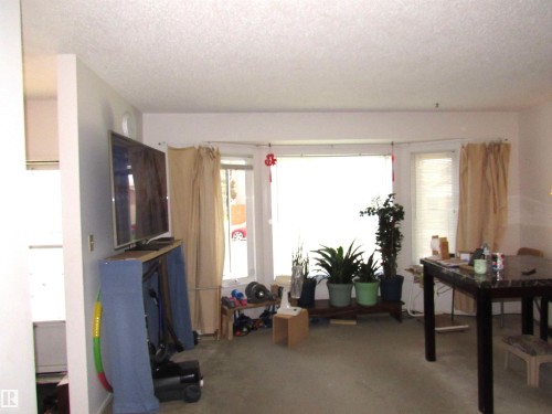 2025 108 Street, Edmonton, AB - Indoor