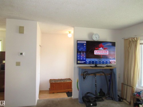 2025 108 Street, Edmonton, AB - Indoor Photo Showing Other Room