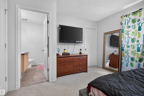 9110 Scott Crescent, Edmonton, AB 