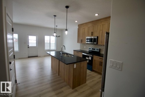 Upper 8857 Carson Way Sw, Edmonton, AB 