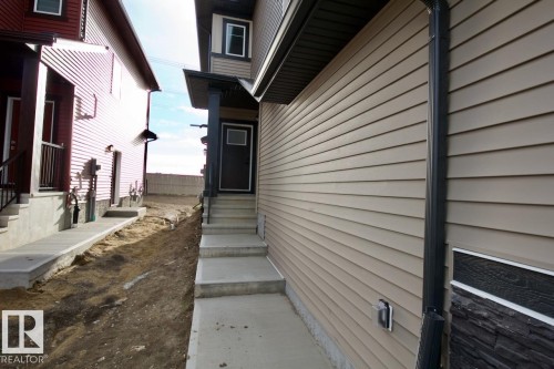 Upper 8857 Carson Way Sw, Edmonton, AB 