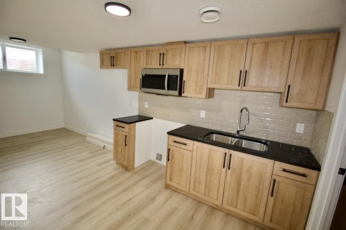Upper 8857 Carson Way Sw, Edmonton, AB 