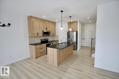 Upper 8857 Carson Way Sw, Edmonton, AB 