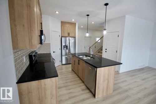 Upper 8857 Carson Way Sw, Edmonton, AB 