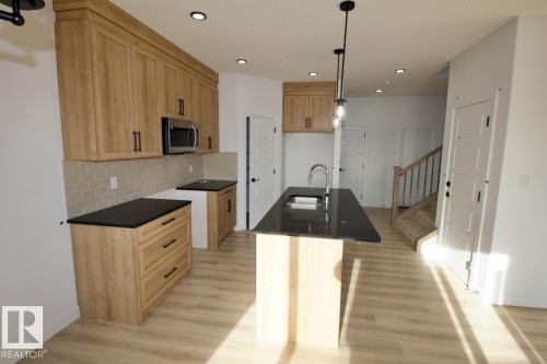 Upper 8857 Carson Way Sw, Edmonton, AB 