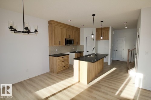 Upper 8857 Carson Way Sw, Edmonton, AB 