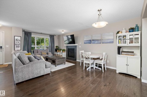 1922 74 Street, Edmonton, AB 