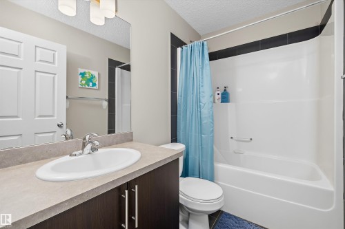 1922 74 Street, Edmonton, AB 
