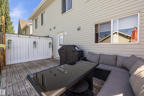 1922 74 Street, Edmonton, AB 