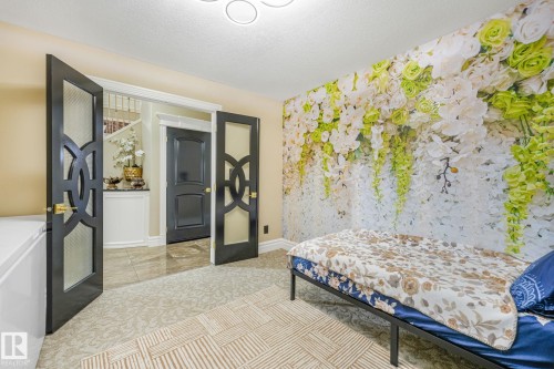 1511 68 Street Sw, Edmonton, AB - Indoor Photo Showing Bedroom