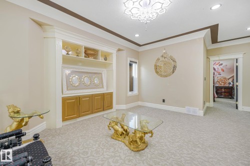 1511 68 Street Sw, Edmonton, AB - Indoor Photo Showing Other Room