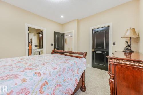 1511 68 Street Sw, Edmonton, AB - Indoor Photo Showing Bedroom