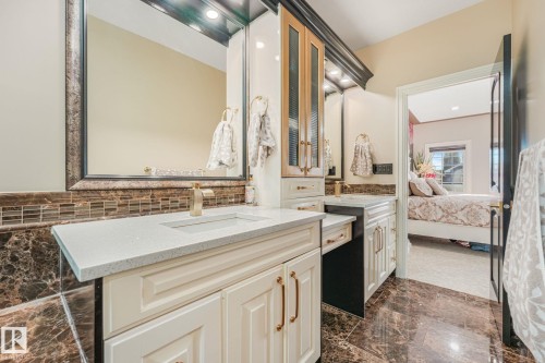 1511 68 Street Sw, Edmonton, AB - Indoor Photo Showing Bathroom