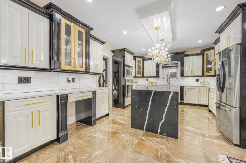 1511 68 Street Sw, Edmonton, AB - Indoor Photo Showing Kitchen