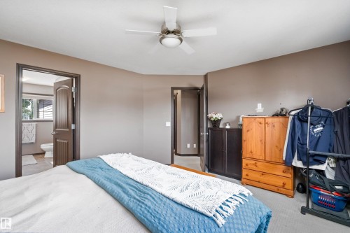 12 Henderson Bay, Spruce Grove, AB - Indoor Photo Showing Bedroom