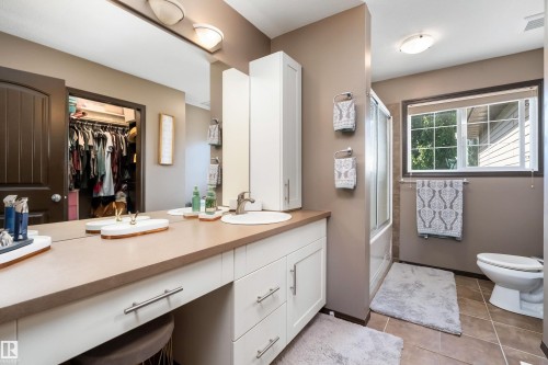 12 Henderson Bay, Spruce Grove, AB - Indoor Photo Showing Bathroom