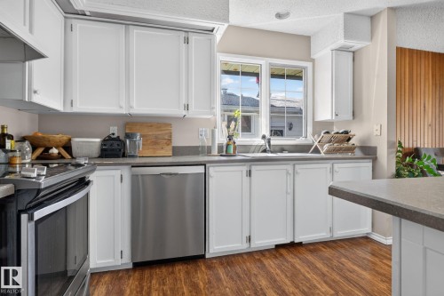 7819 22 Avenue, Edmonton, AB 