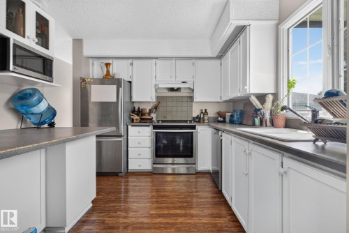 7819 22 Avenue, Edmonton, AB 
