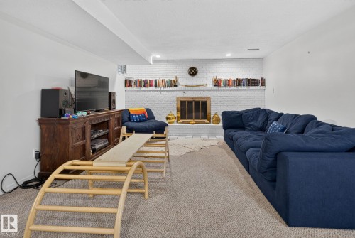 7819 22 Avenue, Edmonton, AB 