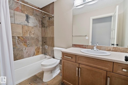 Bathroom - 9 Greenfield Wynd, Fort Saskatchewan, AB - Indoor Photo Showing Bathroom
