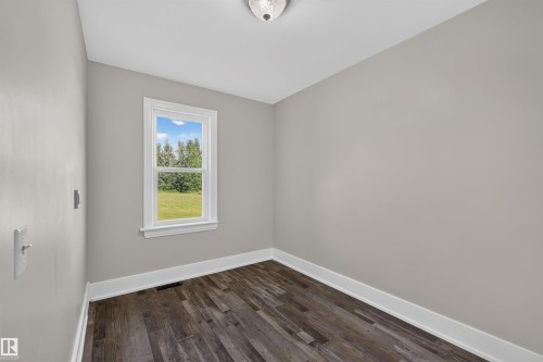 4904 49 Street, Vimy, AB 