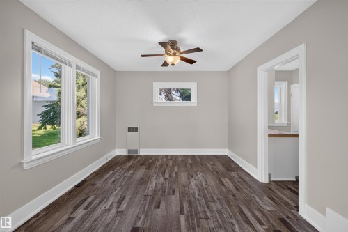 4904 49 Street, Vimy, AB 