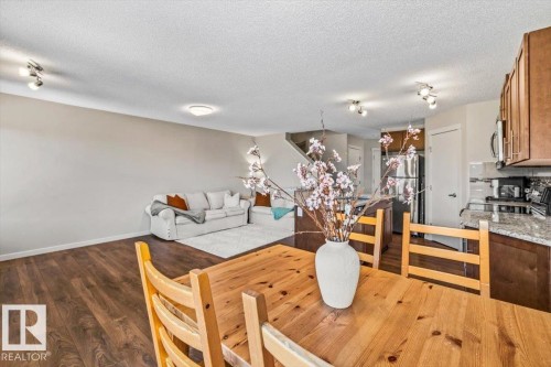 7281 Armour Crescent, Edmonton, AB 
