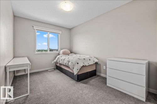 7281 Armour Crescent, Edmonton, AB 