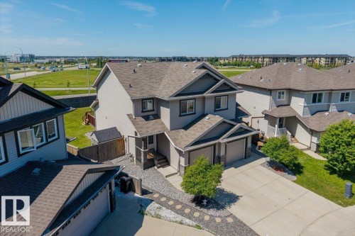 7281 Armour Crescent, Edmonton, AB 