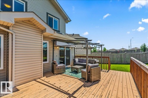 7281 Armour Crescent, Edmonton, AB 