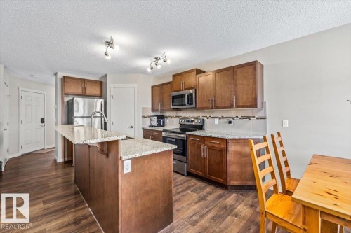 7281 Armour Crescent, Edmonton, AB 