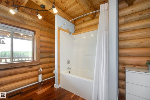 3-54227 Rge Road 275, Rural Sturgeon County, AB - Indoor Photo Showing Bathroom