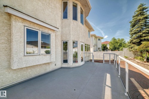 8820 158 Avenue, Edmonton, AB 