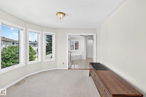 8820 158 Avenue, Edmonton, AB 