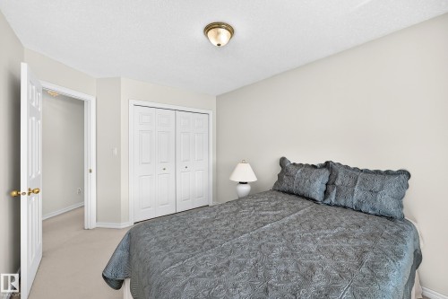 8820 158 Avenue, Edmonton, AB 