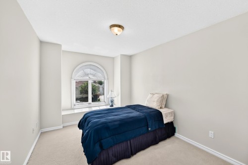 8820 158 Avenue, Edmonton, AB 
