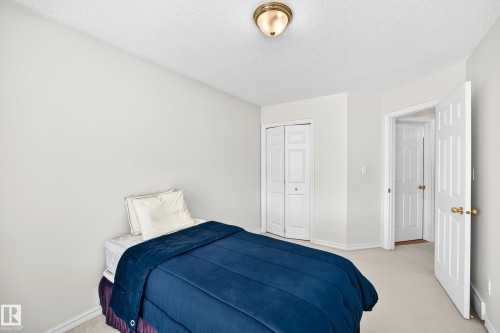 8820 158 Avenue, Edmonton, AB 