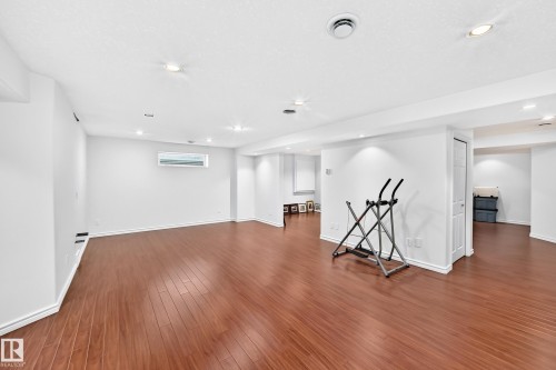 8820 158 Avenue, Edmonton, AB 