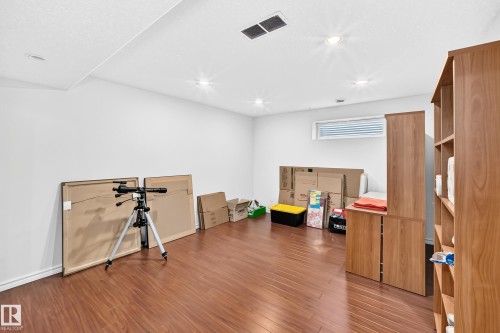 8820 158 Avenue, Edmonton, AB 
