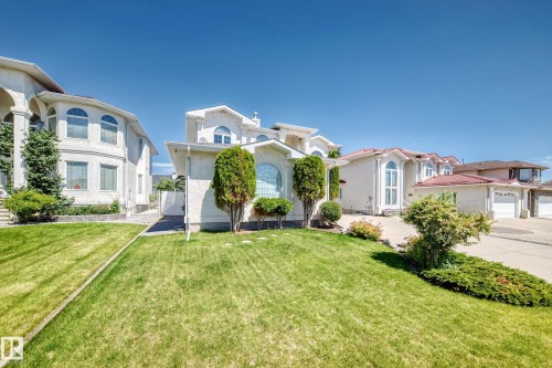 8820 158 Avenue, Edmonton, AB 