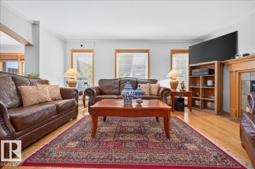 19043 49 Avenue, Edmonton, AB 