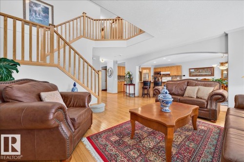 19043 49 Avenue, Edmonton, AB 