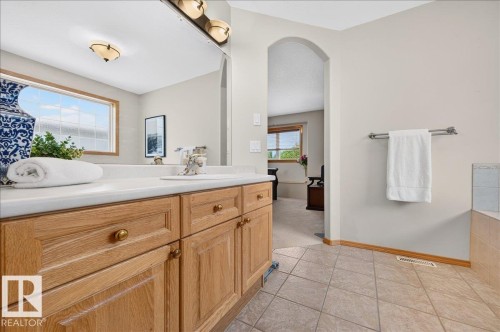 19043 49 Avenue, Edmonton, AB 