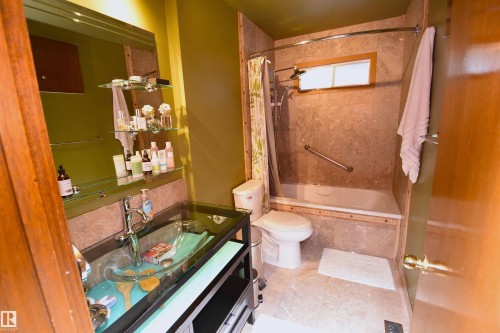 58 Wilson Crescent, Sherwood Park, AB - Indoor Photo Showing Bathroom