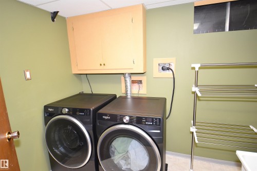 58 Wilson Crescent, Sherwood Park, AB - Indoor Photo Showing Laundry Room