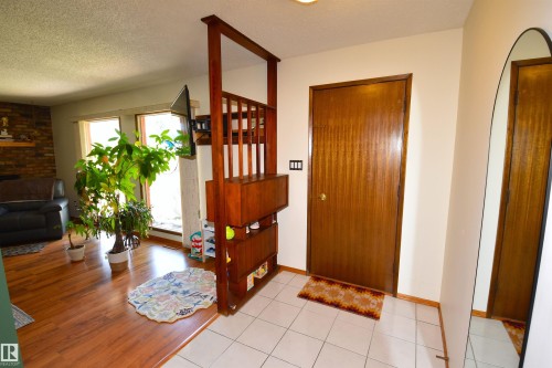 58 Wilson Crescent, Sherwood Park, AB - Indoor