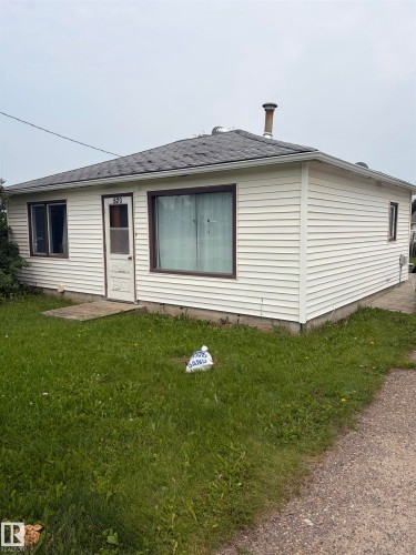 820 16 Avenue, Cold Lake, AB 