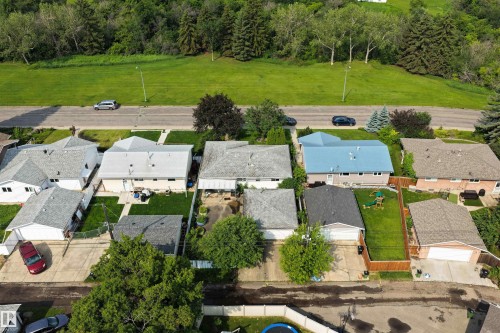 10627 43 Street, Edmonton, AB 