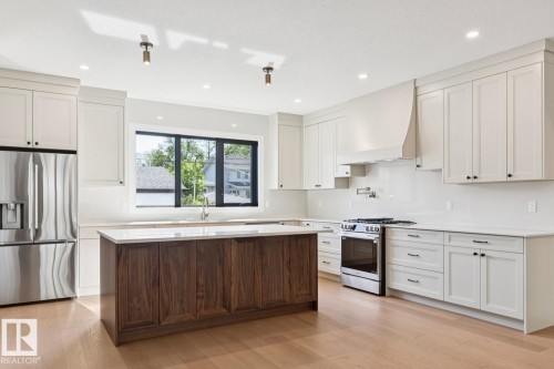 9023 90 Street, Edmonton, AB - Indoor Photo Showing Kitchen With Stainless Steel Kitchen With Upgraded Kitchen