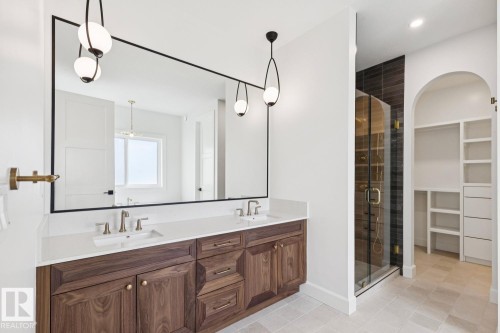 9023 90 Street, Edmonton, AB - Indoor Photo Showing Bathroom